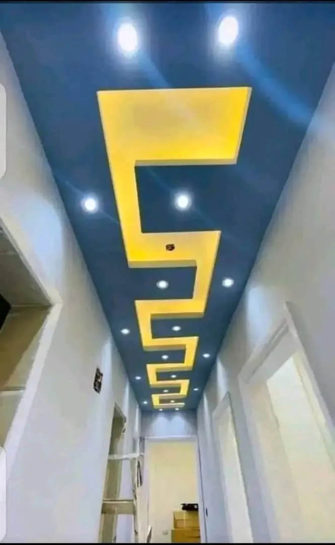 Hallway ceiling with yellow and blue design